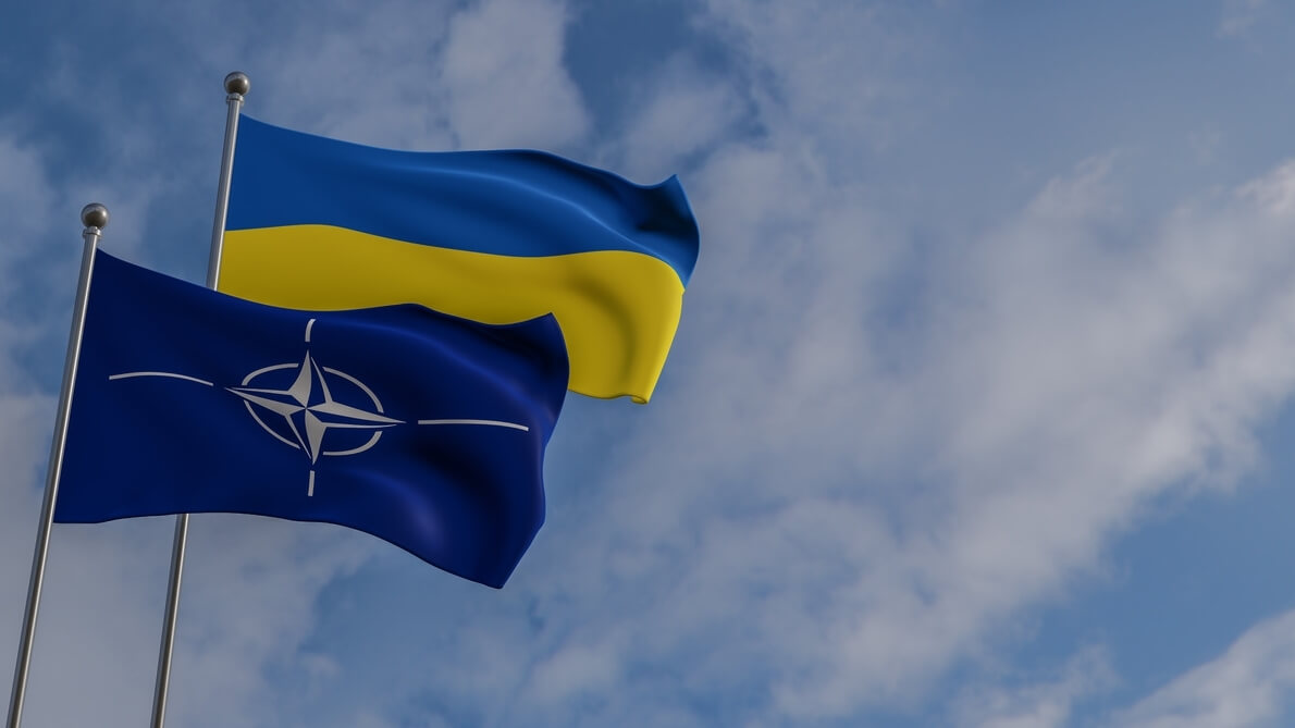 NATOs Strategic Response to Escalating Ukraine-Russia Conflict