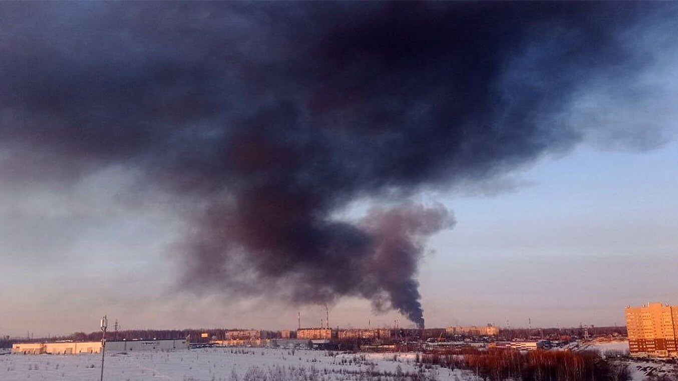 Ukraine destroyed 12% of Russias oil refining capacity in two days - Bloomberg