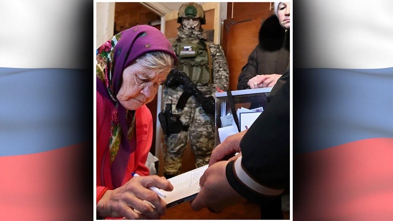 Russians are forcing Ukrainians to vote for Putin. Elections in the presence of soldiers with rifles