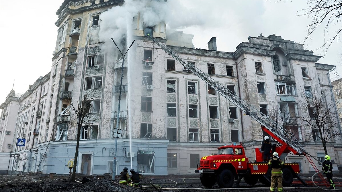 Kyiv Hit by Russian Missiles in Early Morning Attack