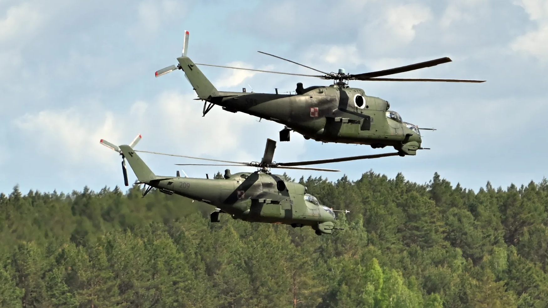 In Poland soldiers are looking for a rocket fuse. The helicopter lost it while patrolling the border with Belarus