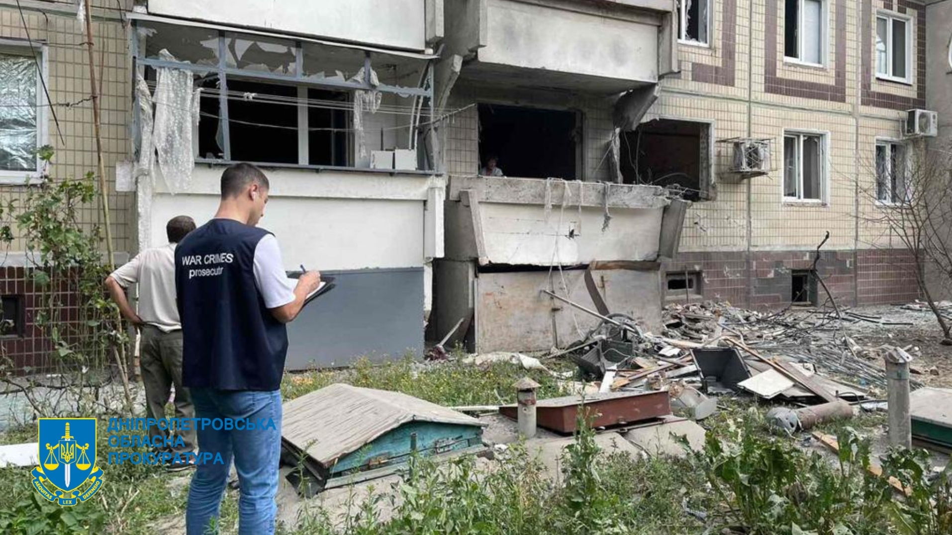 A refugee from the East in Nikopol under fire: Local residents help as much as they can