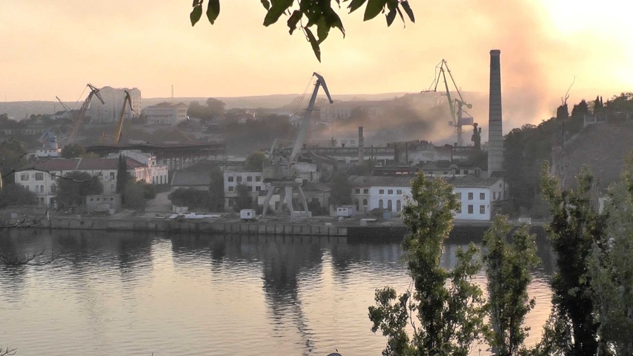 Huge explosions in Sevastopol. The shipyard is burning