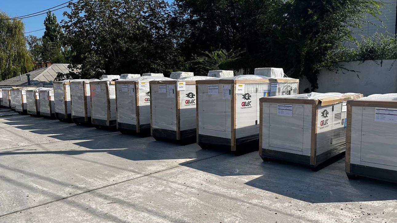 French Volunteer Diana Dols Donates 16 Industrial Generators to Dnipros Medical and Social Institutions