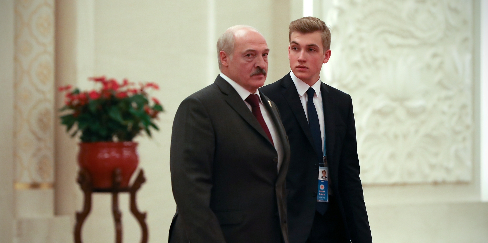 Фото розміщено в мережі. Подивіться, що робив син Лукашенка в школі