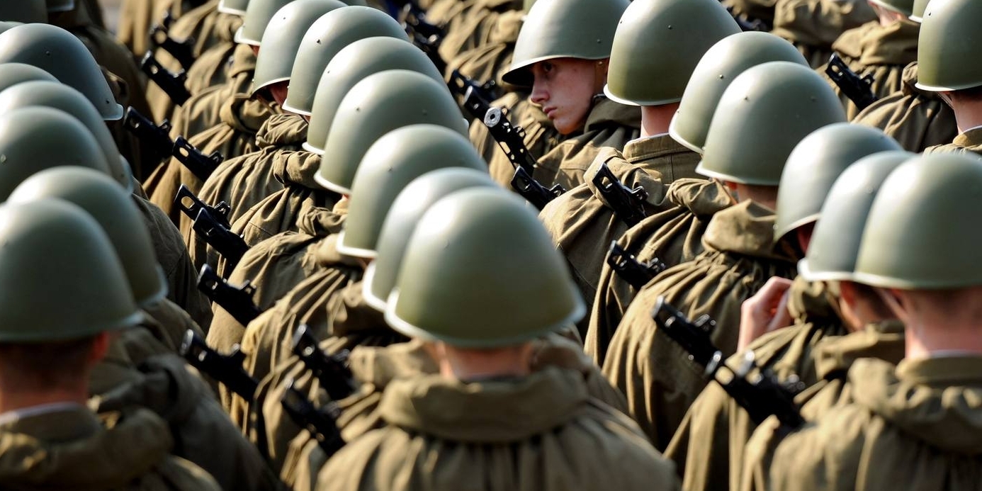 Данилов: ФСБ переодягає білоруських солдатів у російську форму