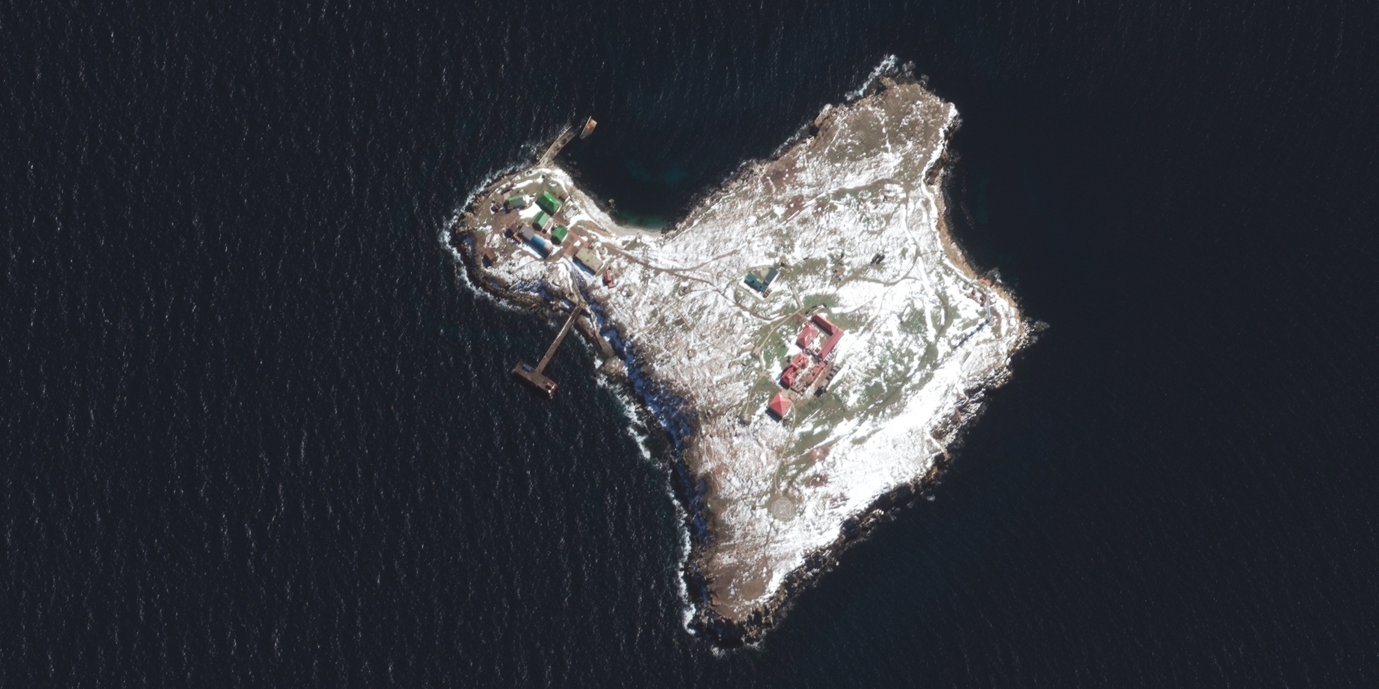 Зміїний острів. Супутникові знімки показують масштаби пошкоджень