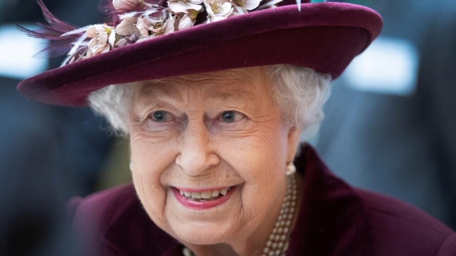 Королева Єлизавета II померла. Вона любила монархію, а монархія любила її