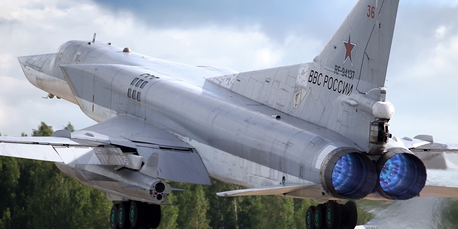 Росіяни атакували Маріуполь з бомбардувальників Ту-22М3. Використали бомби понад 30-річної давності – дивіться на відео