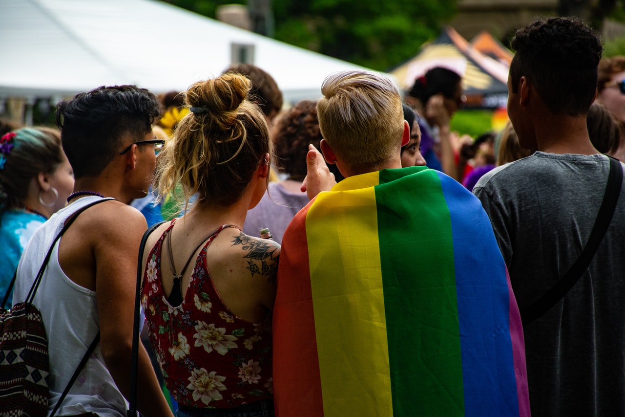 Що таке ЛГБТ+ спільнота і які її постулати?