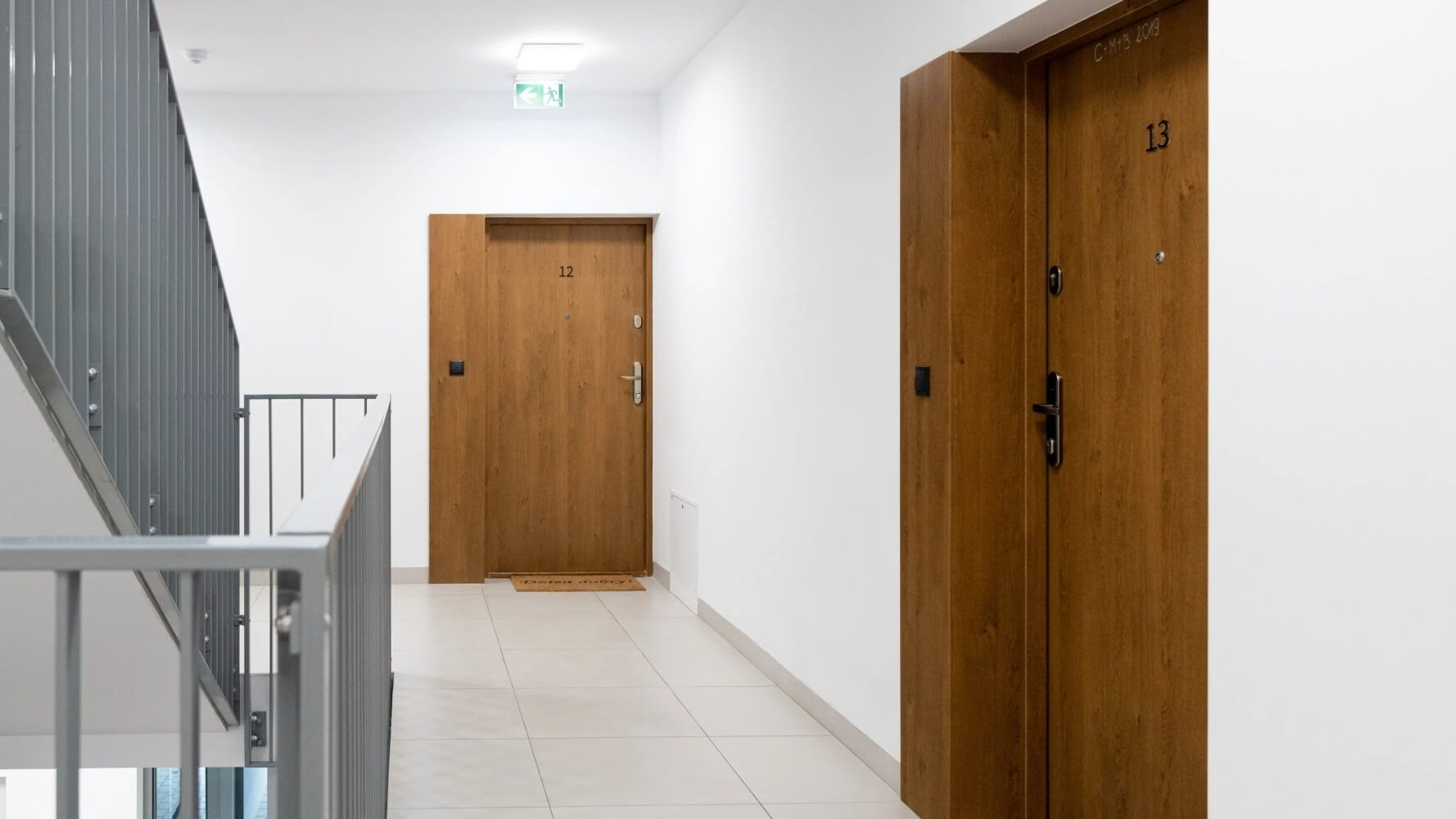 Як вибрати вхідні двері в квартиру в багатоповерхівці?