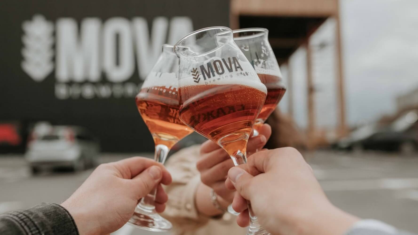 Пивоварня MOVA у Дніпрі запрошує гостей