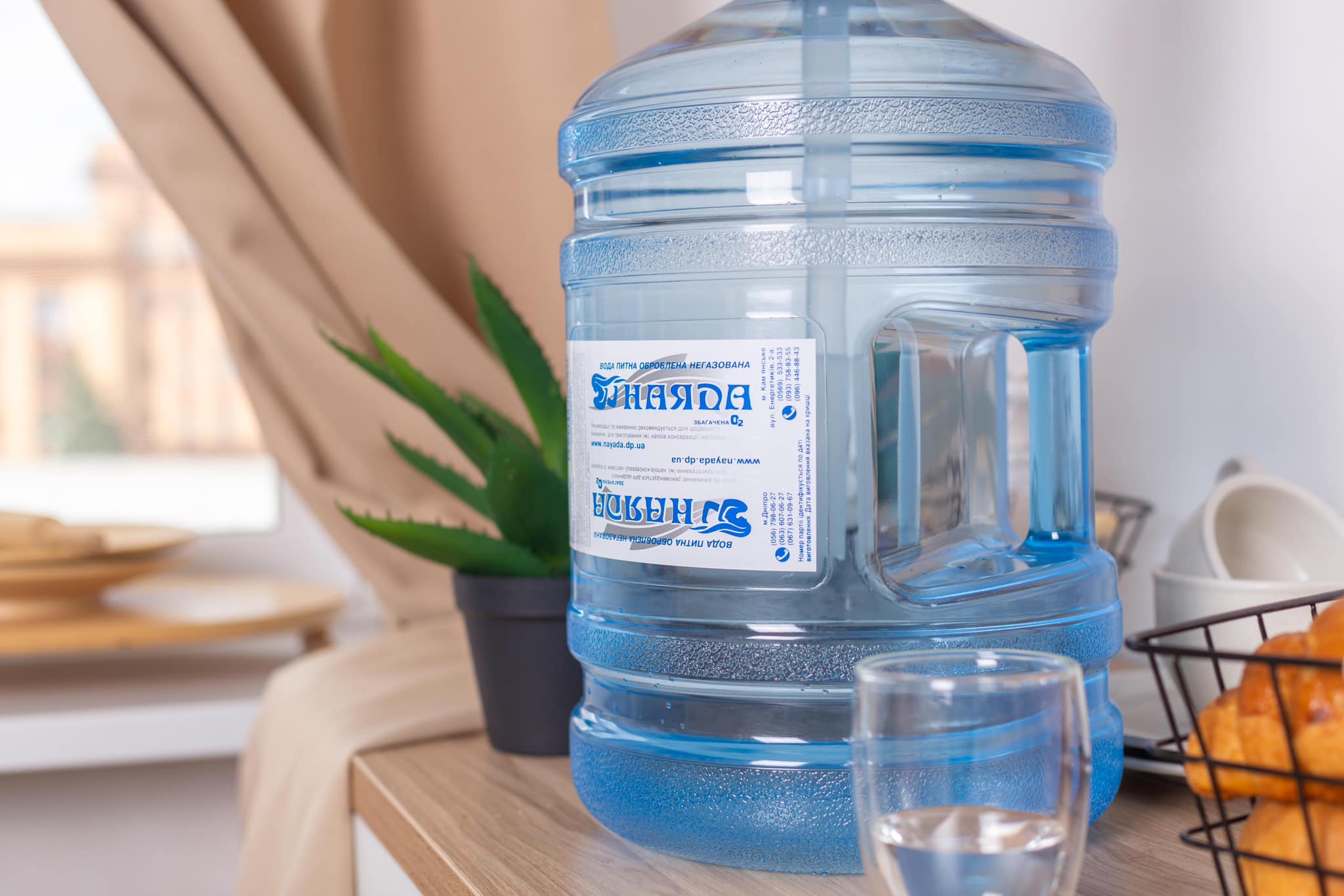 Вибір та доставка питної води: важливість чистої води для здоровя