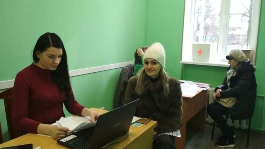 Гуманітарну допомогу у спеціальному хабі отримали мешканці Луганщини