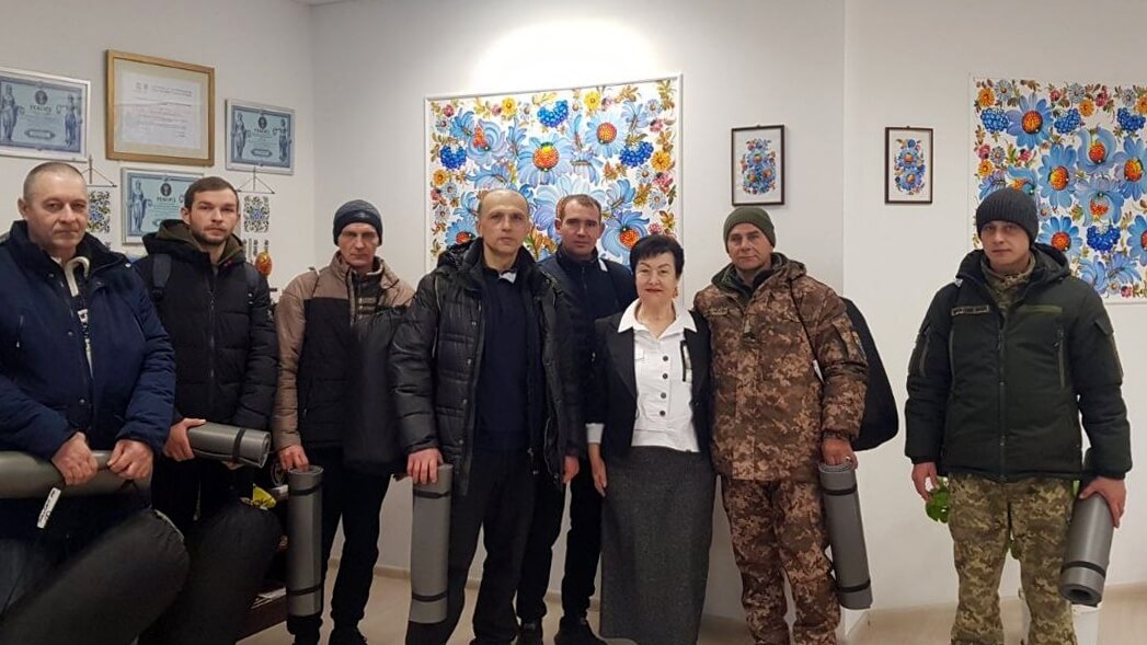 Петриківська громада допомагає військовим