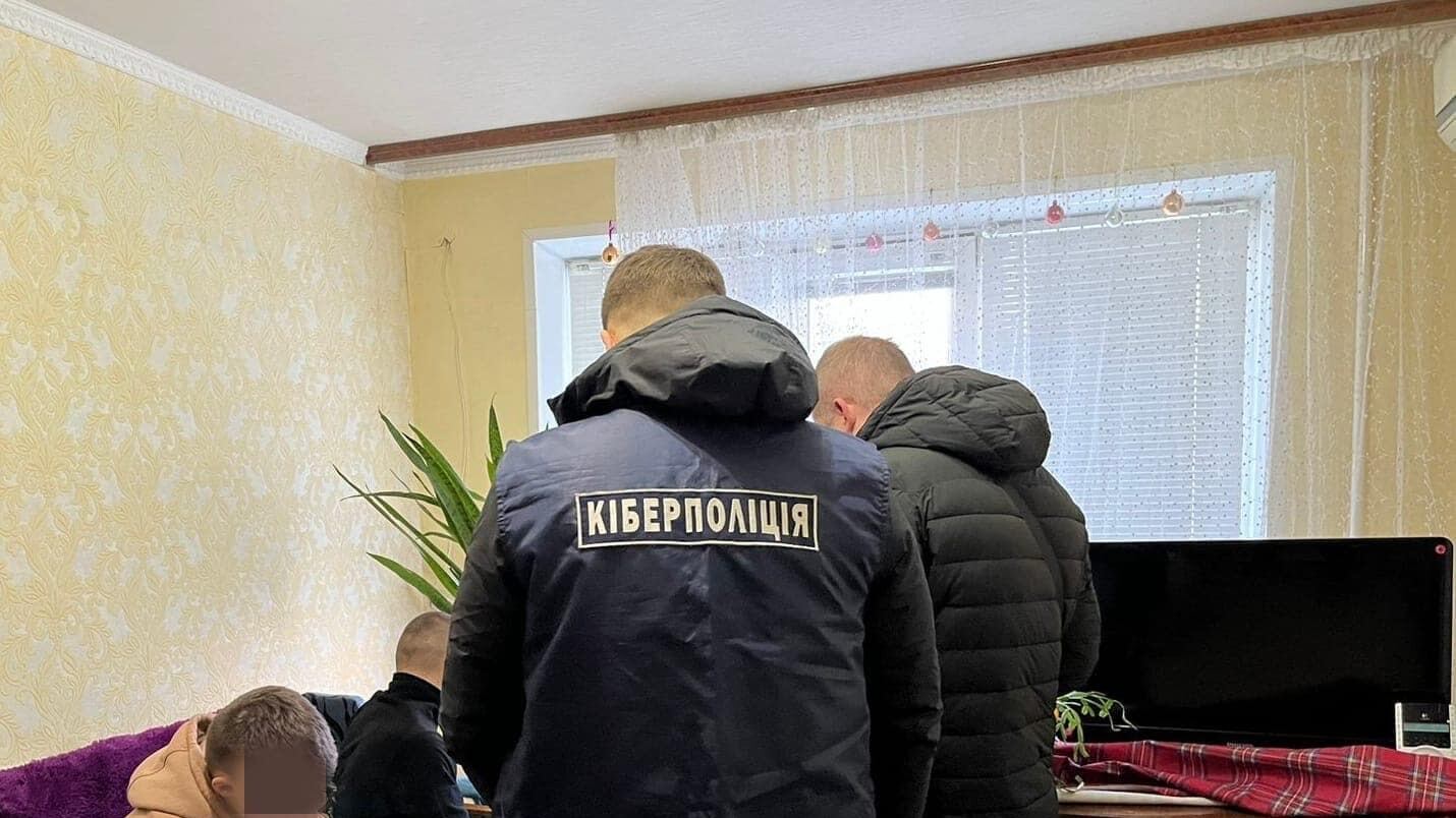 Дніпровські поліціянти затримали учасників злочинної групи