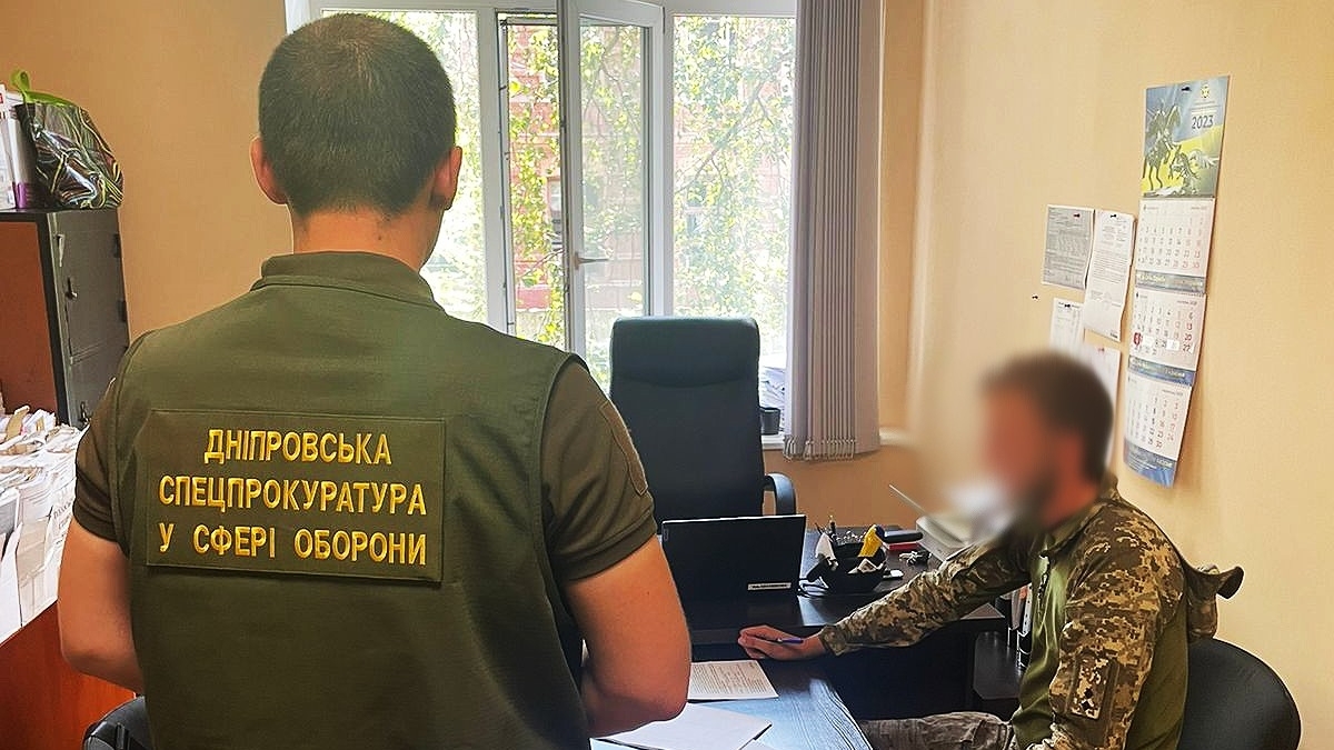 Командир однієї з частин Дніпровщини вкрав дрони та радіостанції