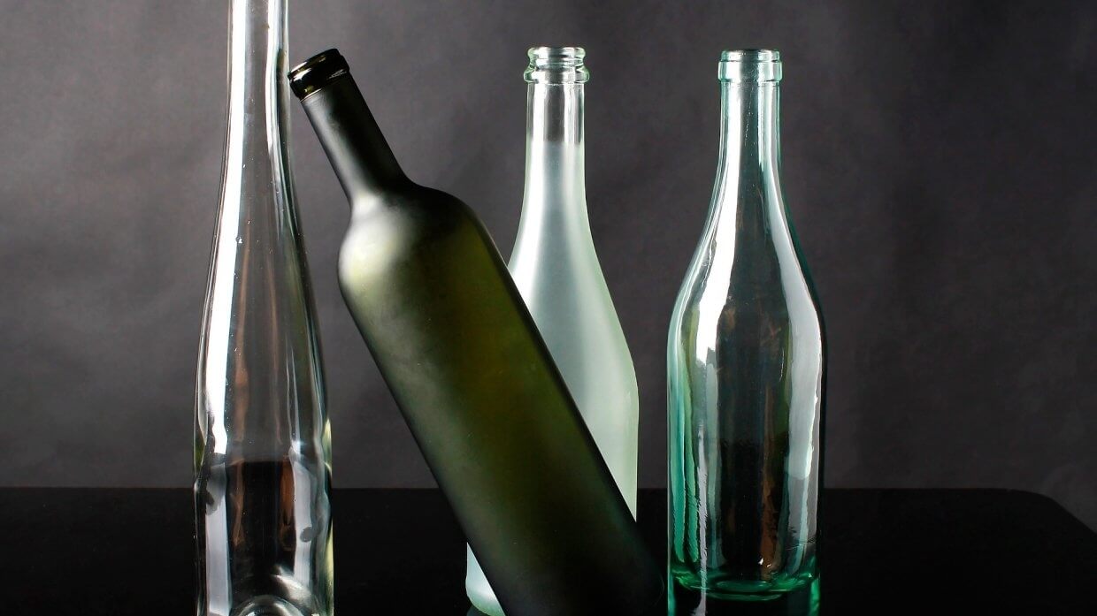 Как делаются современные наклейки для стеклянных бутылок?