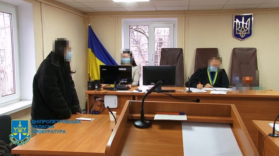 На Дніпровщині за невиконання батьківських обовязків жінку засудили на 4 роки
