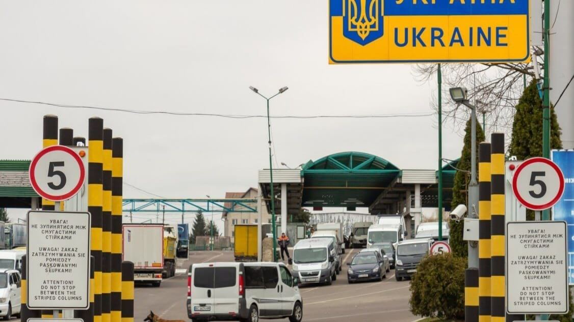 Ситуація на кордоні України ускладнюється: де найбільші черги?
