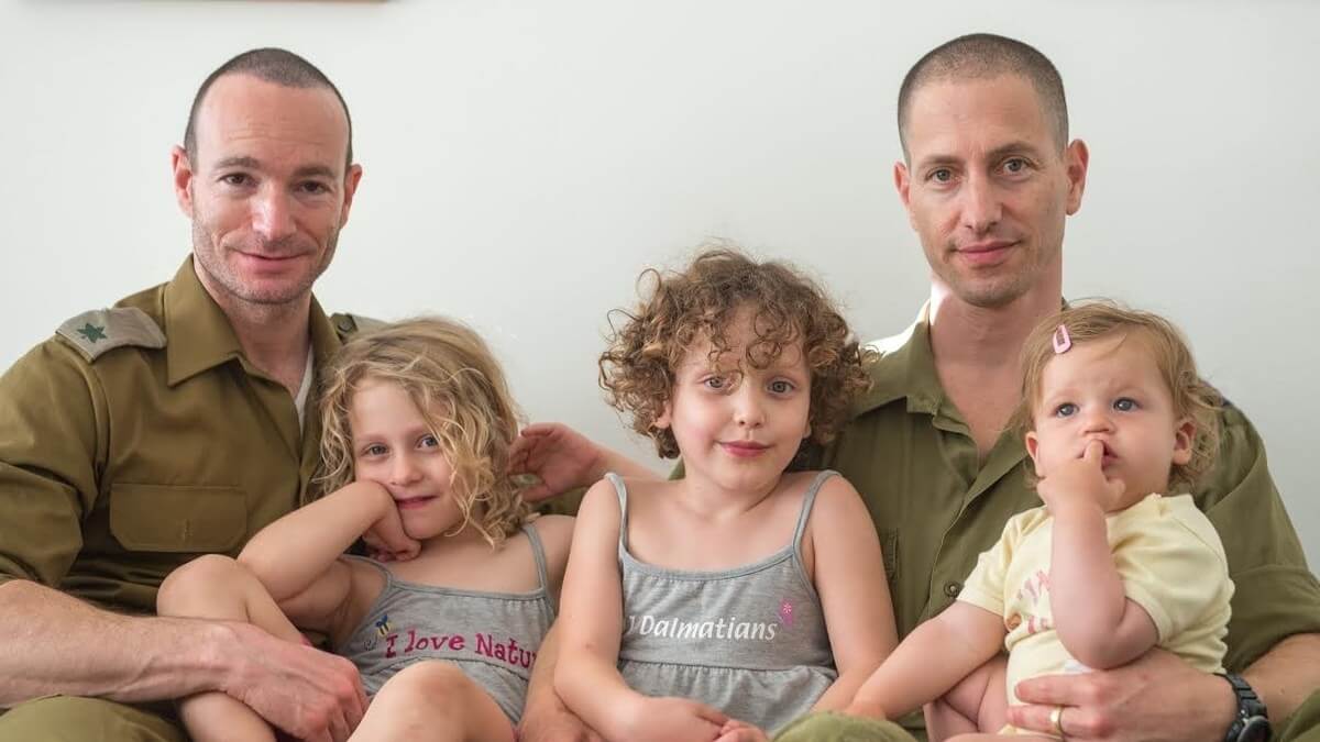В Ізраїлі дозволили всиновлювати дітей одностатевим парам