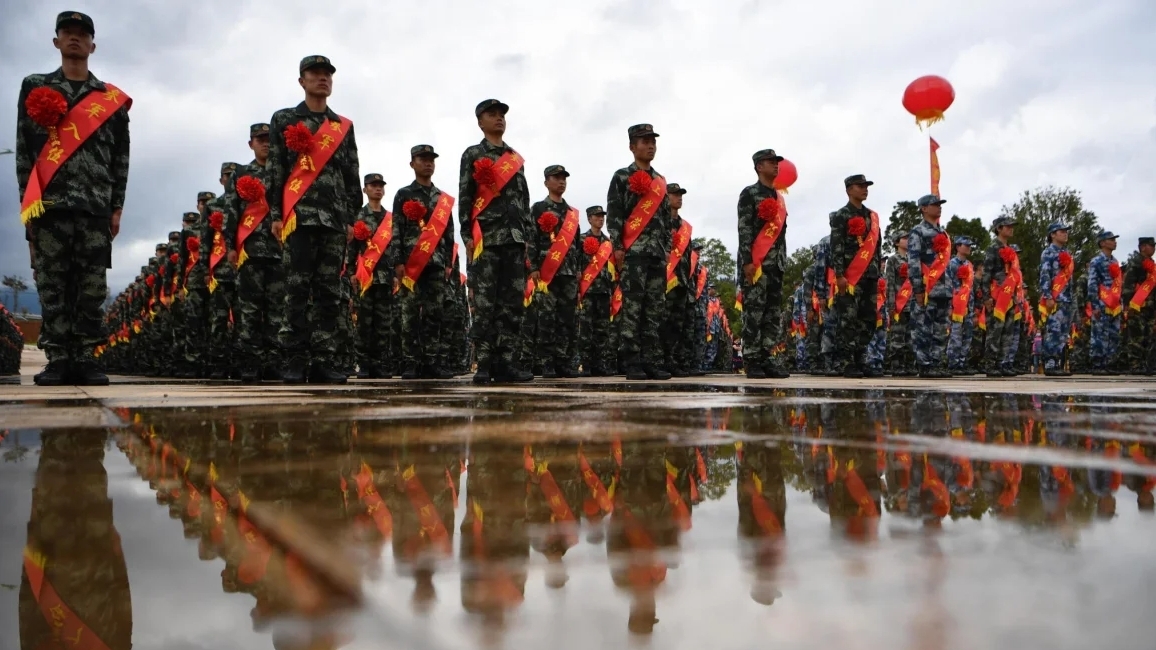 Добровольчі армії китайських компаній: підготовка до війни чи спосіб контроля?