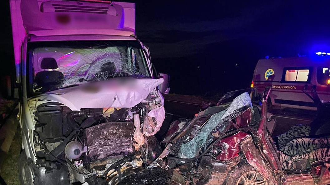Нетверезий водій вїхав у мікроавтобус з тілами загиблих воїнів: жахлива аварія на Львівщині