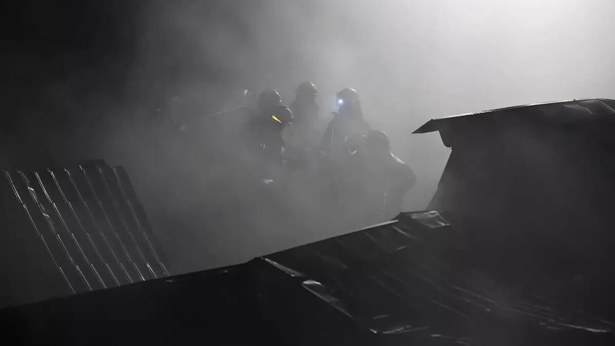 Пожежа у Дніпрі: врятовано 3 людей (відео)