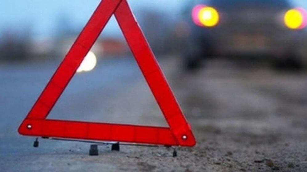 Жахлива автотроща на Дніпропетровщині: 3 загиблих, 14 поранених