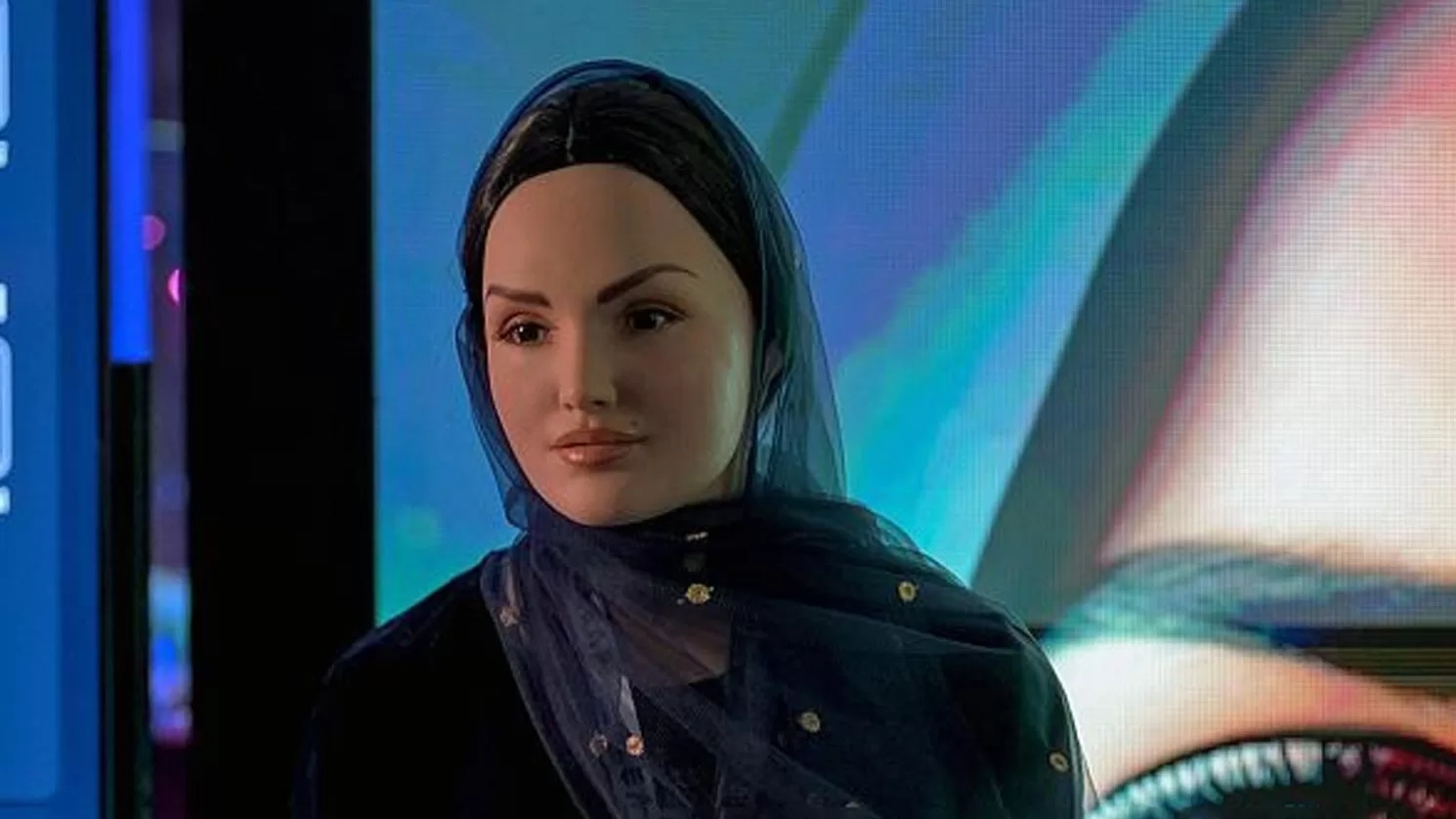 Сара: перший культурний гуманоїдний робот з Саудівської Аравії