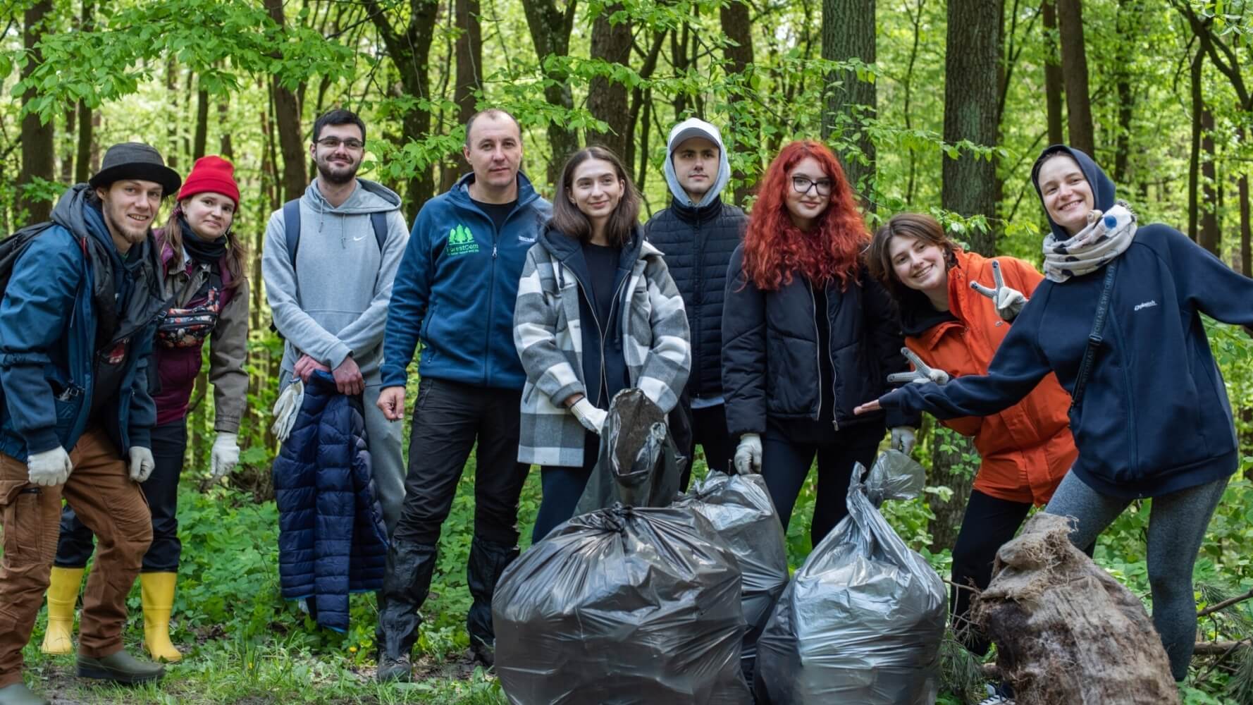 Волонтери UAnimals прибрали у 5 національних парках України: вивезли 19,5 тон сміття