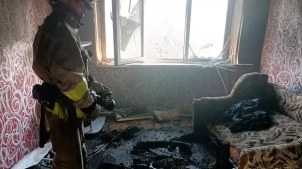 Пожежа у Марганці: вогнеборці врятували з вогню чоловіка