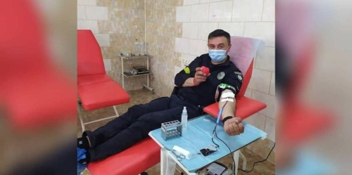 Поліцейські Нікопольського району стали донорами крові для військових ЗСУ