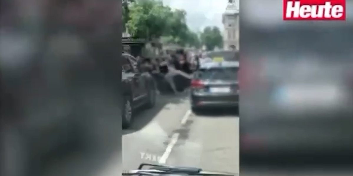 У Відні чоловіки на авто з номерами Дніпровської області вчинили бійку посеред дороги