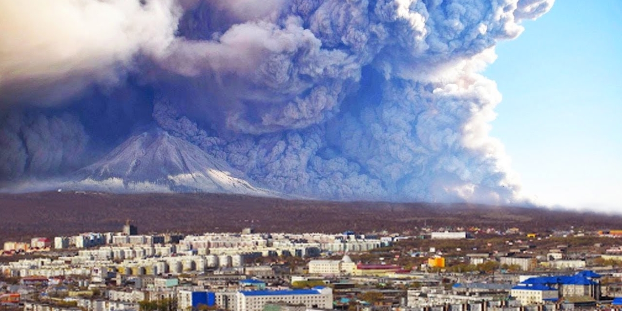 У Росії знову вивернувся вулкан. Безіменний божеволіють на Камчатці!