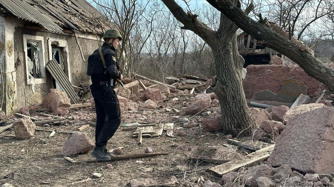 російські війська не припиняють атаки на Нікопольський та Синельниківський райони: є поранені, поліція документує наслідки