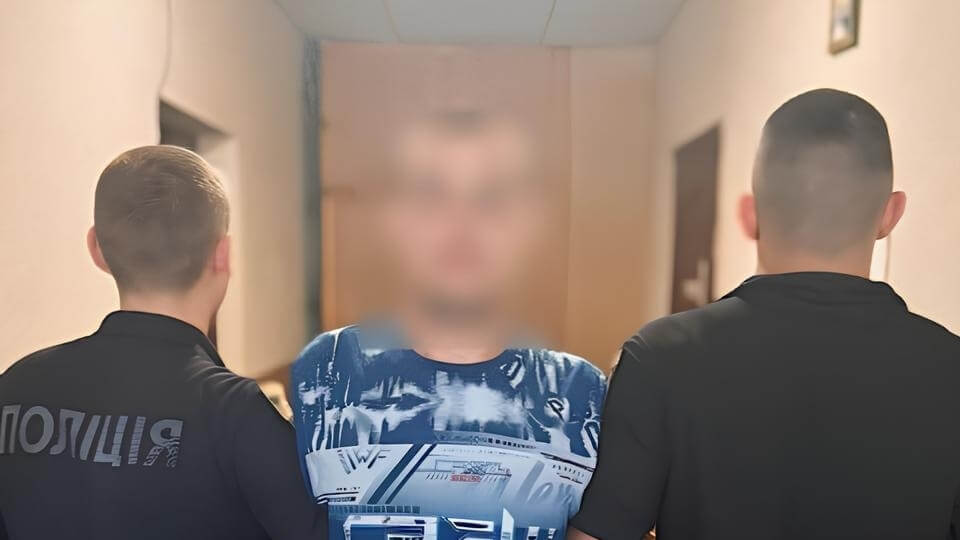 У Дніпрі за 2 години затримали грабіжника зі сумкою жертви